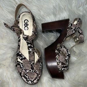 GBG Snake-print Wooden Thick Heels